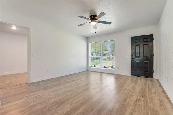 4625 Kyle Drive, Balch Springs, TX 75180