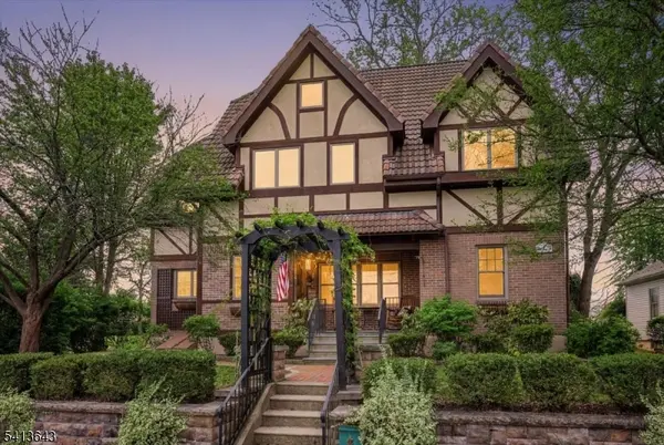 322 Aurora St, Lopatcong Twp., NJ 08865