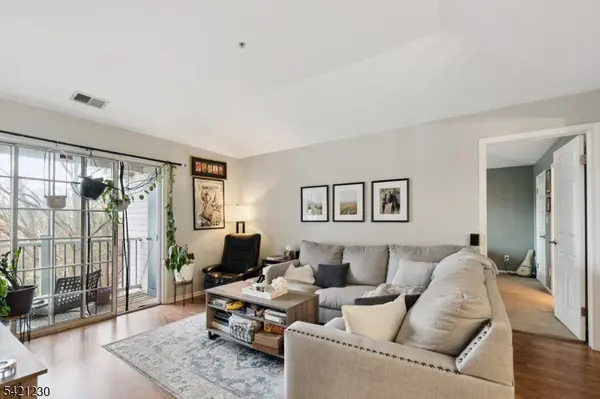 1634 Waterford Dr #1634, Edison Twp., NJ 08817