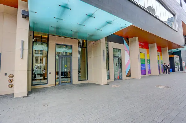 395 Bloor ST E #3205, Toronto C08, ON M4W 0B4