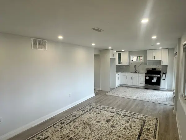 37 Bill Guy DR, Georgina, ON L4P 0H9