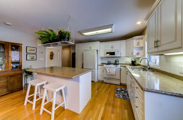 275 Huron ST #8, Clearview, ON L0M 1S0