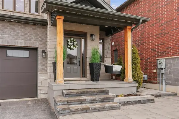 26 Lowry CT, Barrie, ON L4N 7N3