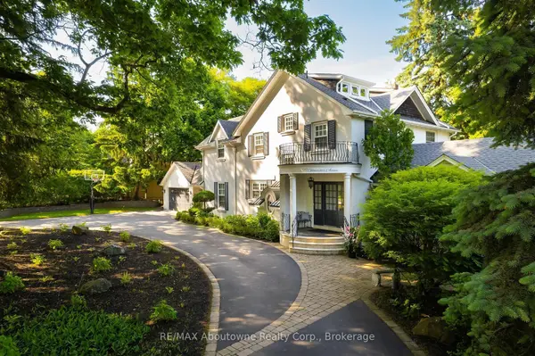 317 Gloucester AVE, Oakville, ON L6J 3W8