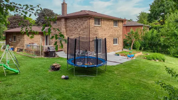 280 Regal DR, London East, ON N5Y 4Z9