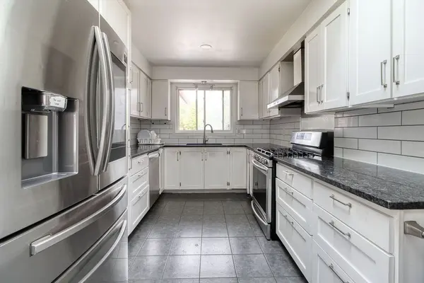 280 Regal DR, London East, ON N5Y 4Z9