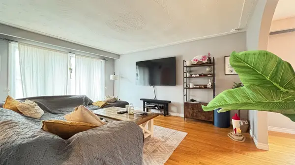 89 Greencedar DR #Main, Hamilton, ON L9C 6W4