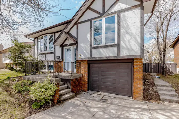 20 Normajean AVE, Hamilton, ON L8W 1S2