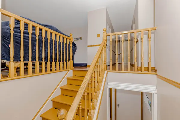 20 Normajean AVE, Hamilton, ON L8W 1S2