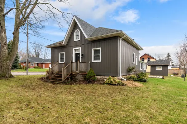 122 Victoria ST, Huron East, ON N0K 1W0