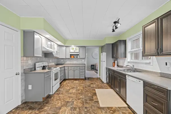 122 Victoria ST, Huron East, ON N0K 1W0