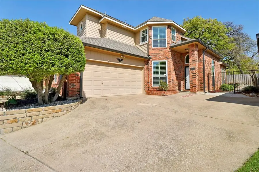3017 Eagles Nest Drive, Bedford, TX 76021