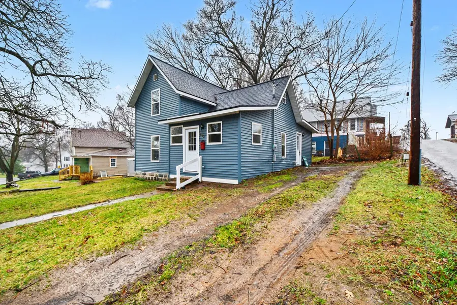 542 Ionia ST, Belding City, MI 48809