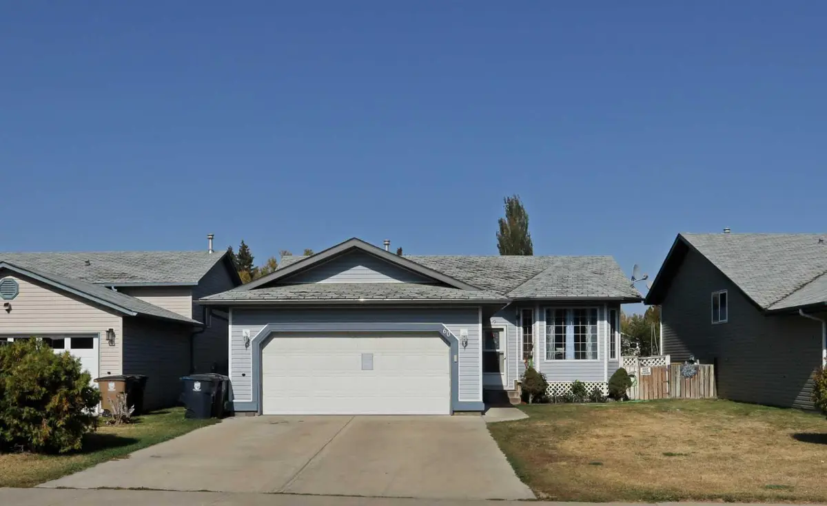 60 Pleasant Park RD W, Brooks, AB T1R 1H3