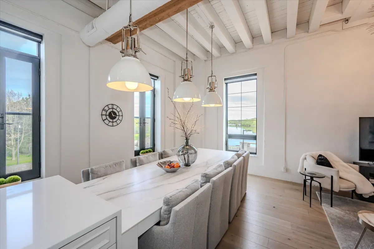 19 GUELPH AVE #308, Cambridge, ON N3C 1A2