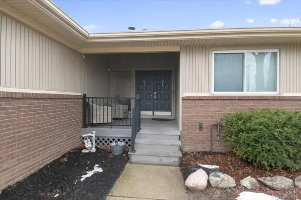 9474 Steephollow DR, White Lake Charter Township, MI 48386