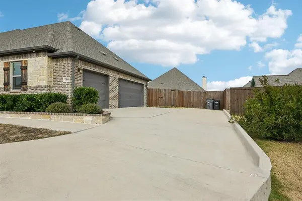 7041 Plum Court, Ovilla, TX 75154