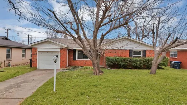 5432 Dennis Avenue, Fort Worth, TX 76114