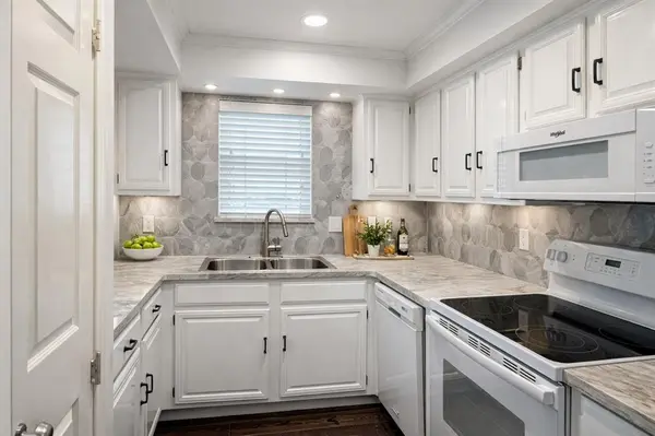 3635 Garden Brook Drive #118, Farmers Branch, TX 75234