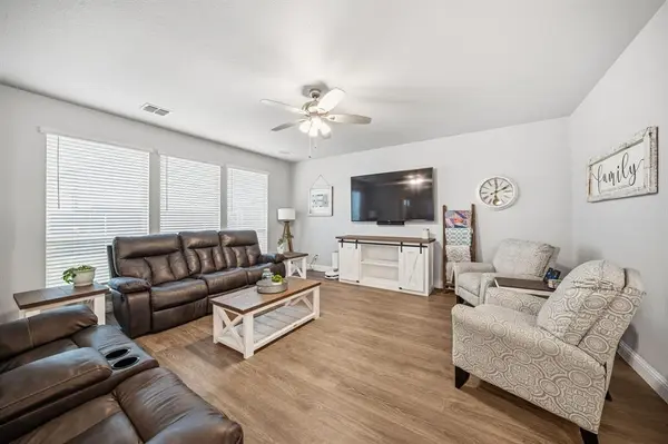 262 Firelight Drive, Waxahachie, TX 75165