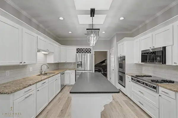 7702 Southfork Drive, Shreveport, LA 71105