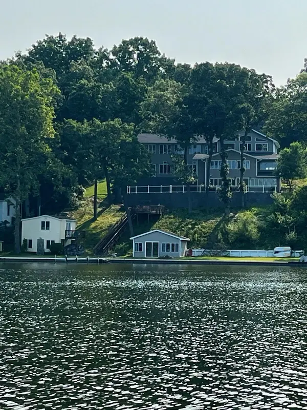 851 Roselle ST, Leoni Twp, MI 49201