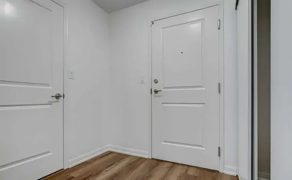 38 Grand Magazine ST #339, Toronto C01, ON M5V 0B2