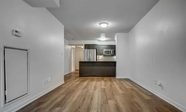 38 Grand Magazine ST #339, Toronto C01, ON M5V 0B2