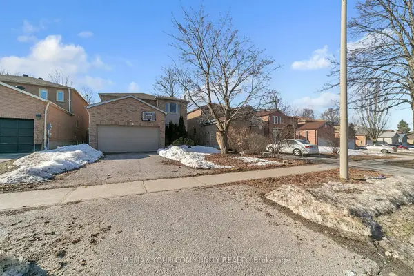 391 Hickling TRL, Barrie, ON L4M 6A9
