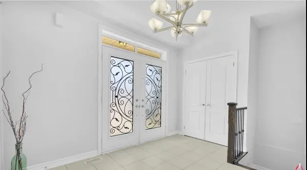 14 Canary Close, Brampton, ON L6X 3A9