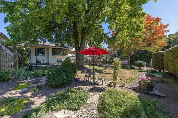 80 Market ST, Gananoque, ON K7G 2M3