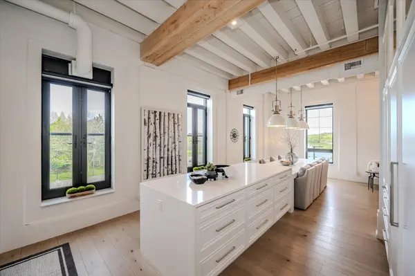 19 GUELPH AVE #308, Cambridge, ON N3C 1A2