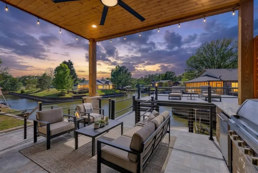 131 Hilltop Drive, Trinidad, TX 75163