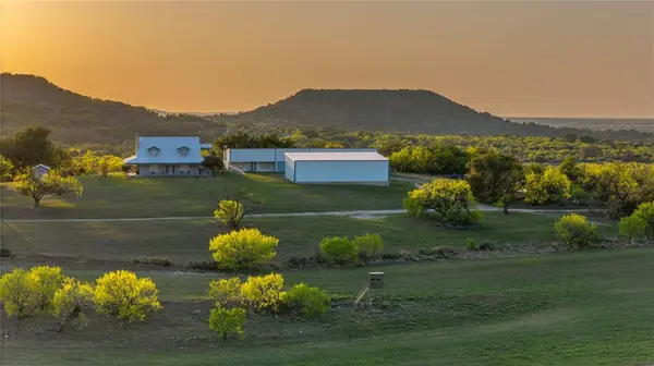 1952 FM 1689, Comanche, TX 76442