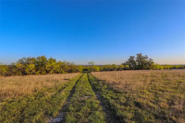 1952 FM 1689, Comanche, TX 76442