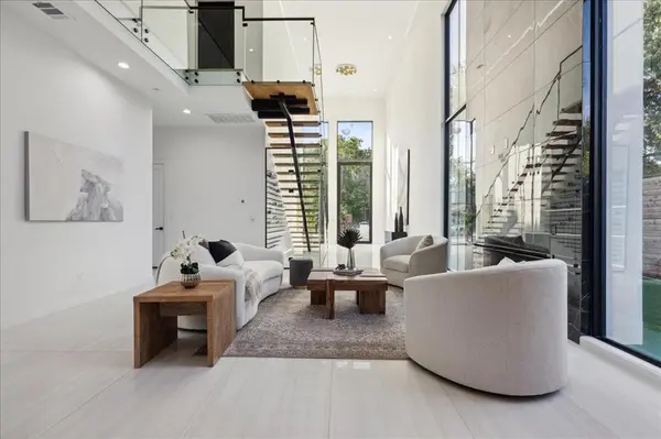 3828 Eaton Drive, Dallas, TX 75220