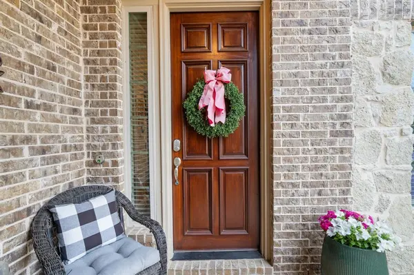 9409 Blackpine Court, Lantana, TX 76226