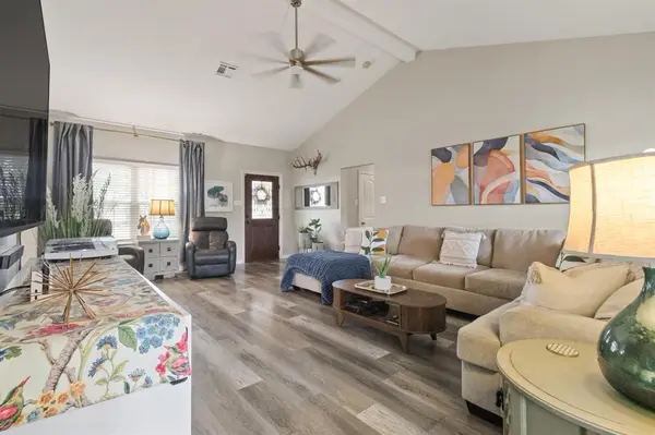 5624 Thoms Court, Fort Worth, TX 76126