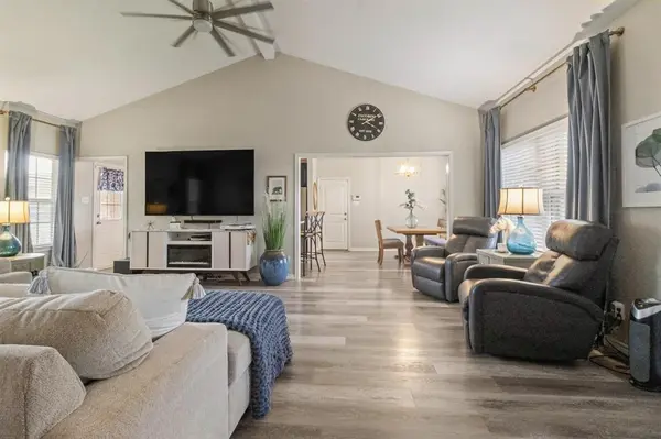 5624 Thoms Court, Fort Worth, TX 76126