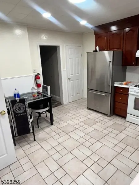 114 Ely St, Elizabeth City, NJ 07202