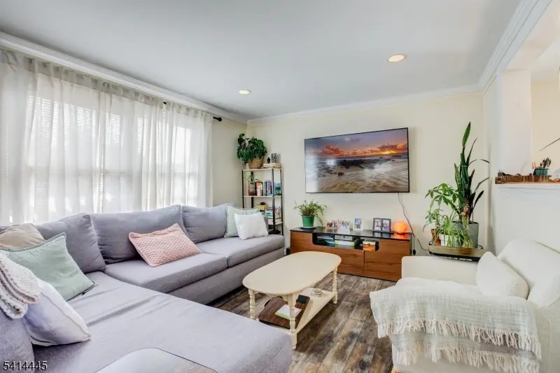 46A Walnut St, Pompton Lakes Boro, NJ 07442