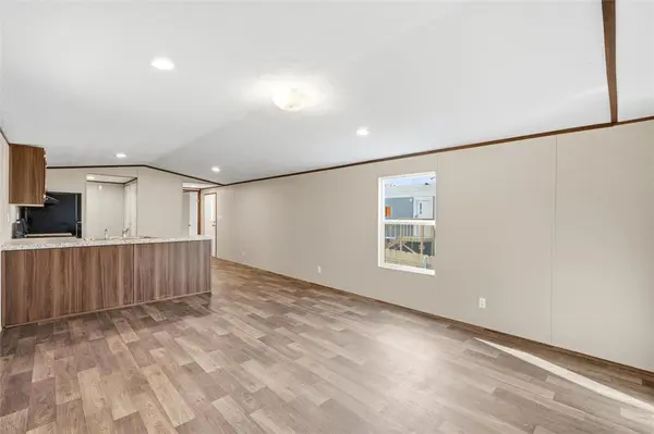 618 E 6th Street #A, Blum, TX 76627