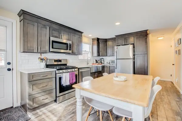 46A Walnut St, Pompton Lakes Boro, NJ 07442