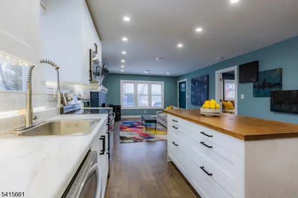 18 Lake St, Vernon Twp., NJ 07422