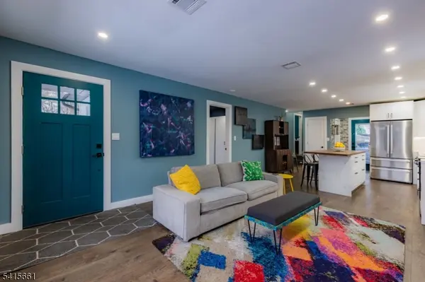 18 Lake St, Vernon Twp., NJ 07422