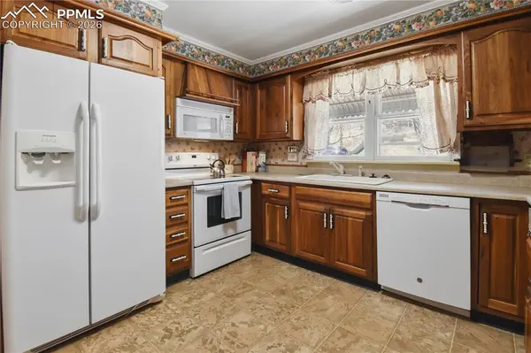 1624 E 15th ST, Pueblo, CO 81001