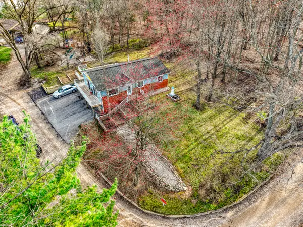 2696 Universal DR, Hamburg Twp, MI 48169