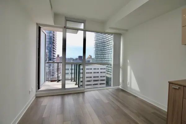 290 Adelaide ST W #1303, Toronto C01, ON M5V 0P3