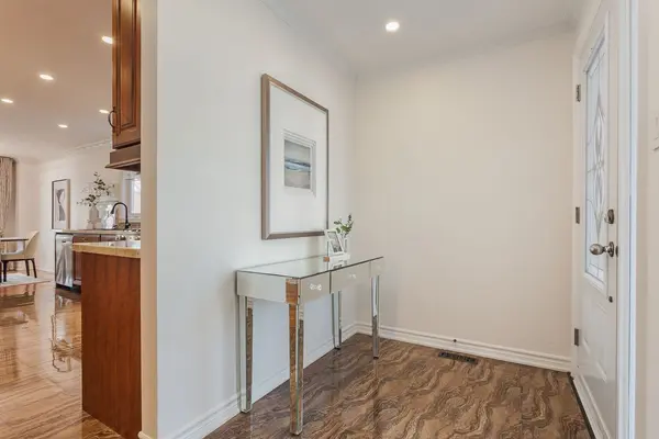 97 Pauline CT, Vaughan, ON L4K 3G8