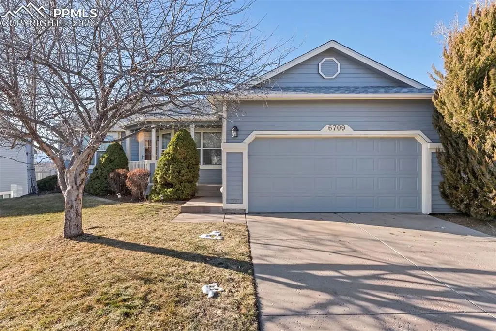 6709 Showhorse CT, Colorado Springs, CO 80922